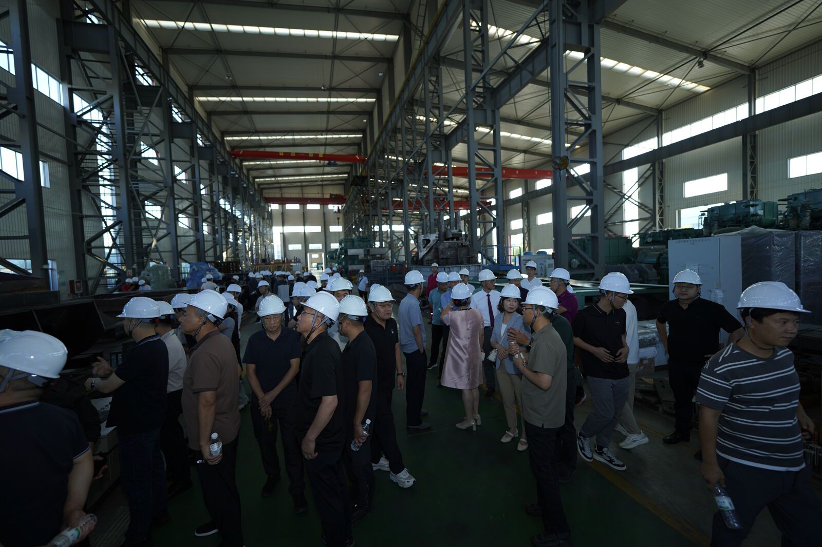 2024年（第十六屆）中國(guó)鋁用炭素年會(huì)暨碳材料發(fā)展論壇嘉賓蒞臨山東華鵬重工有限公司參觀指導(dǎo)